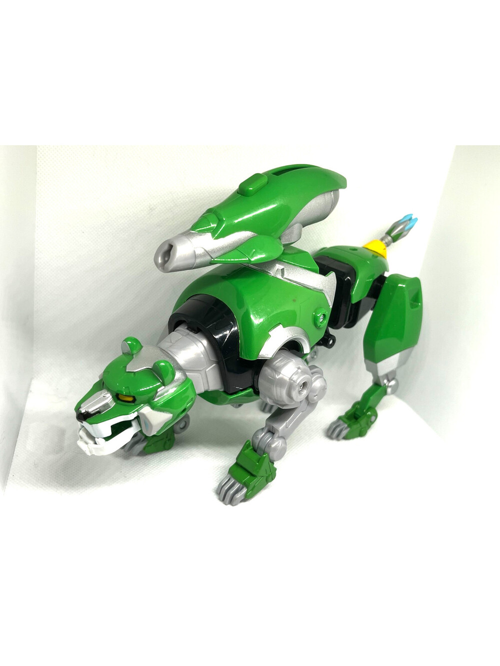 2017 Voltron Legendary Defender Green Lion 6" Figure Playmates